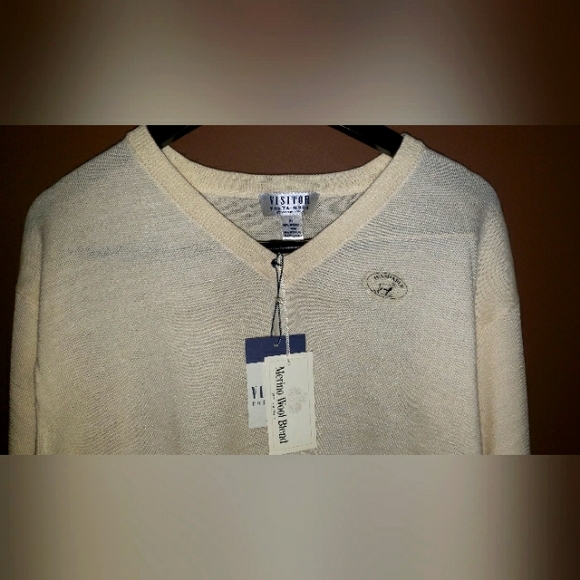 VISITOR'S Soft Wool Lightweight Eggshell Sweater - Picture 2 of 5